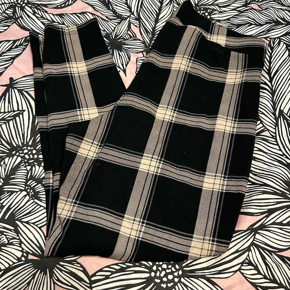 NWOT . Torrid leggings.